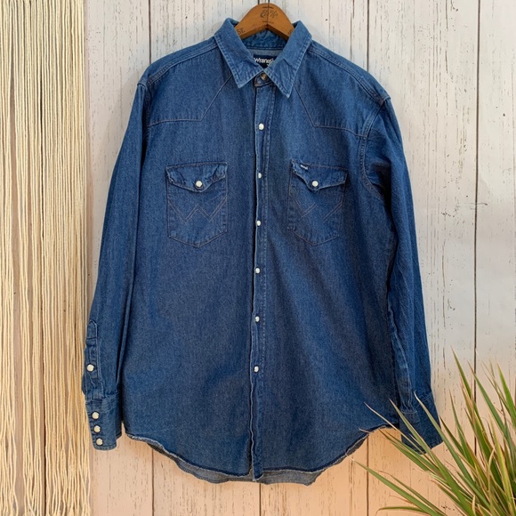Wrangler Other - 🔮Vintage Wrangler Pearl Snap Denim Button Down👽